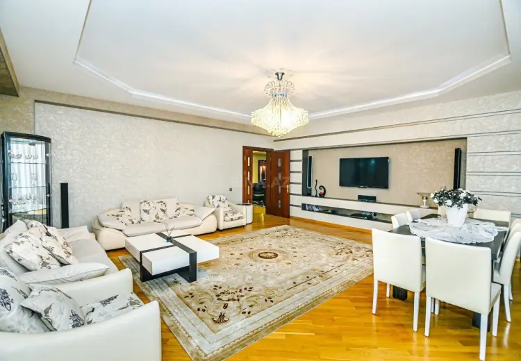 3 otaqlı mənzil Kirayə (günlük), Sahil qəs., Səbail, Bakı