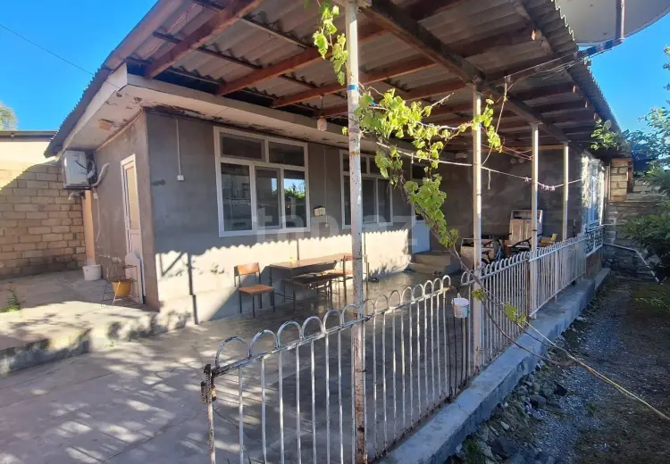 3 otaqlı mənzil , Şəki