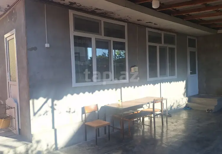 3 otaqlı mənzil , Şəki