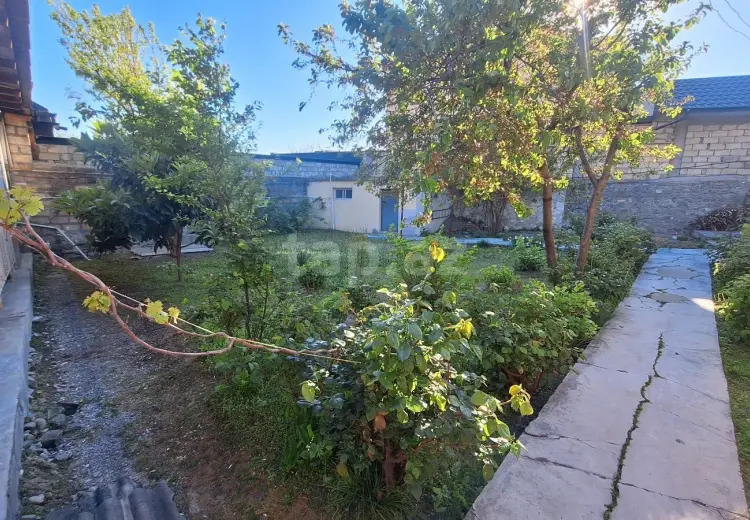 3 otaqlı mənzil , Şəki