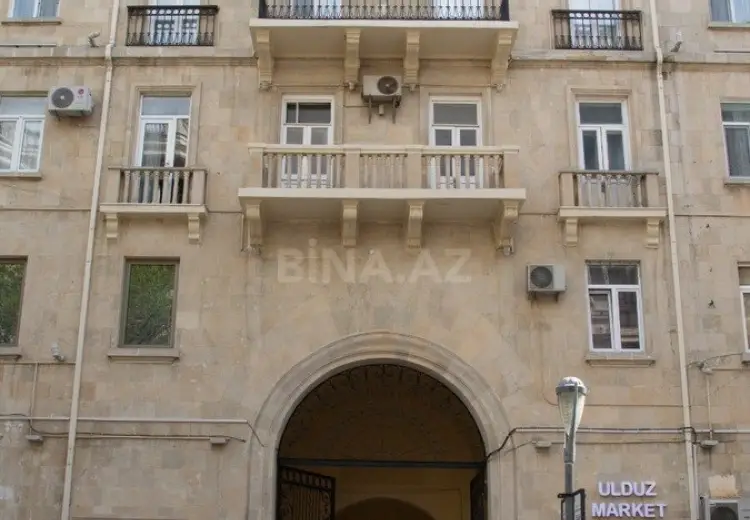 68 m² Obyekt / Ofis Satılır, Səbail, Bakı