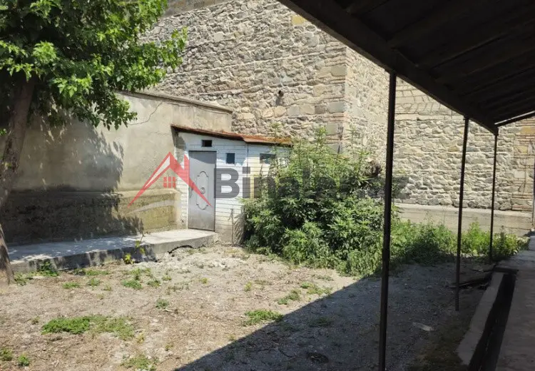 4 otaqlı mənzil Satılır, Şəki