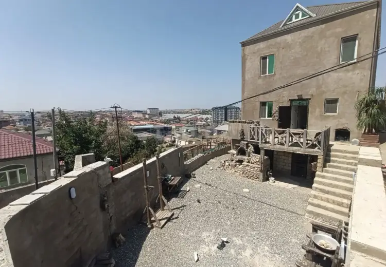 4 otaqlı mənzil , Bakı