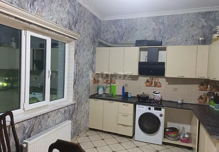 4 otaqlı mənzil , Bakı