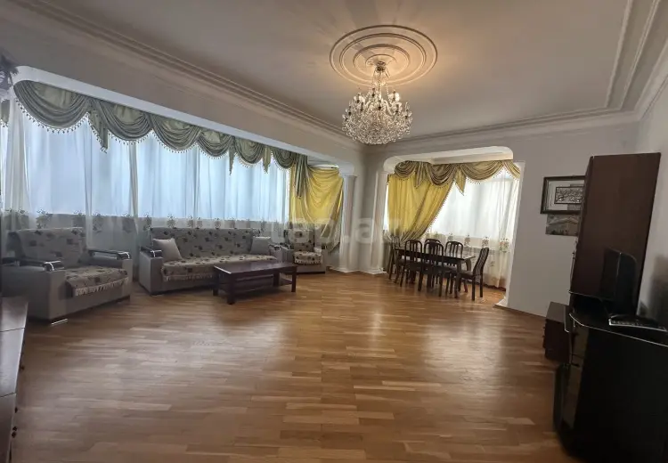 3 otaqlı mənzil , Bakı