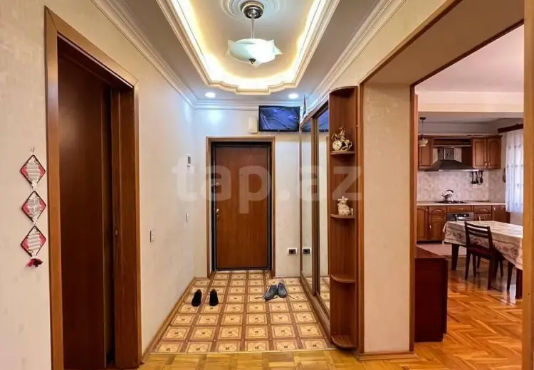 4 otaqlı mənzil , Bakı