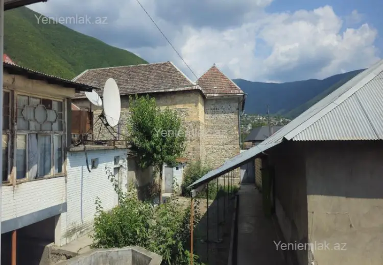4 otaqlı mənzil Satılır, Şəki