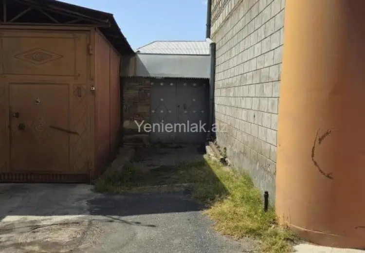 4 otaqlı mənzil Satılır, Şəki