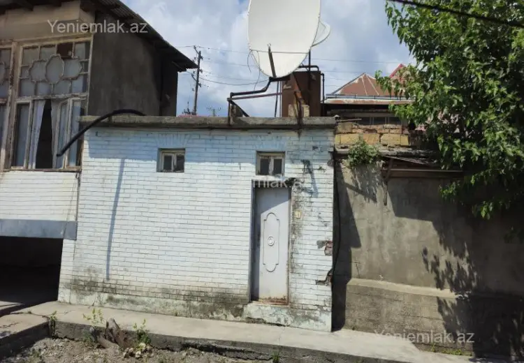 4 otaqlı mənzil Satılır, Şəki