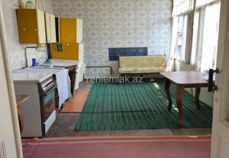 4 otaqlı mənzil Satılır, Şəki