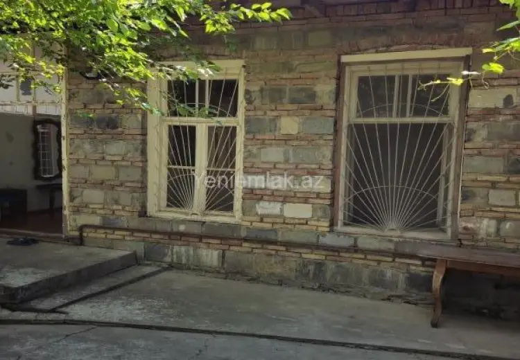 4 otaqlı mənzil Satılır, Şəki