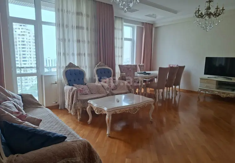 3 otaqlı mənzil , Bakı