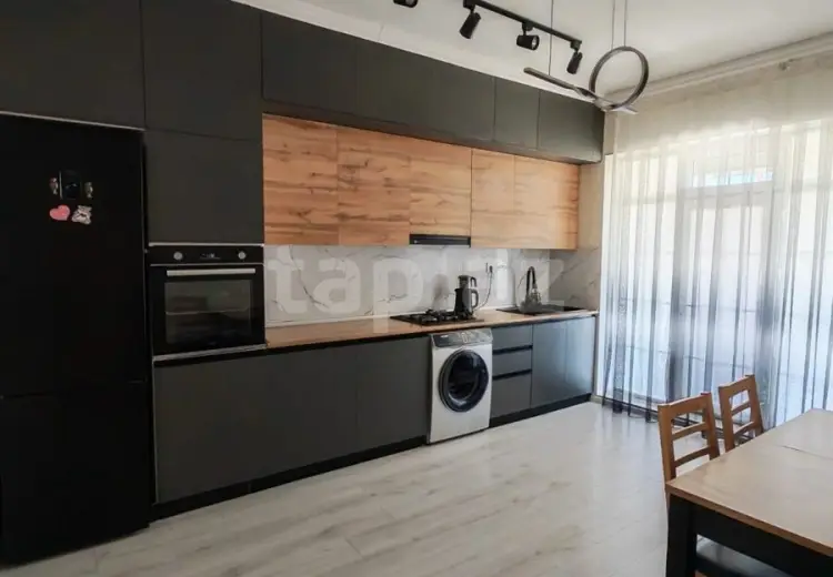4 otaqlı mənzil , Bakı