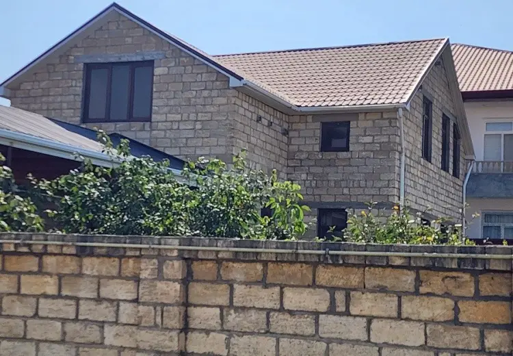 6 otaqlı mənzil Satılır, Gəncə