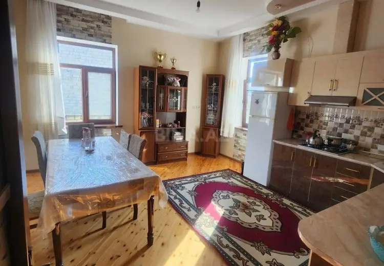 6 otaqlı mənzil Satılır, Gəncə