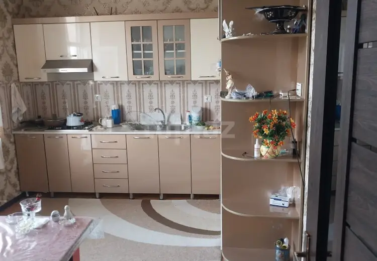 5 otaqlı mənzil , Şəki