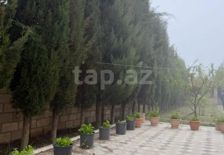8 otaqlı mənzil , Bakı