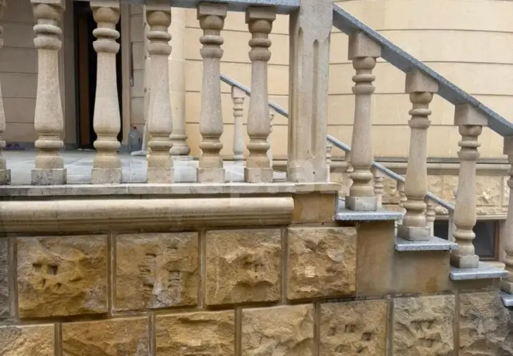8 otaqlı mənzil , Bakı