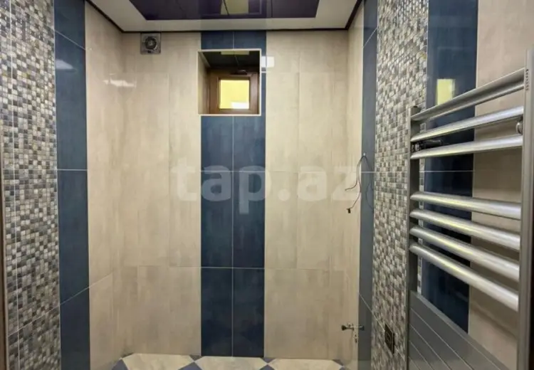 8 otaqlı mənzil , Bakı