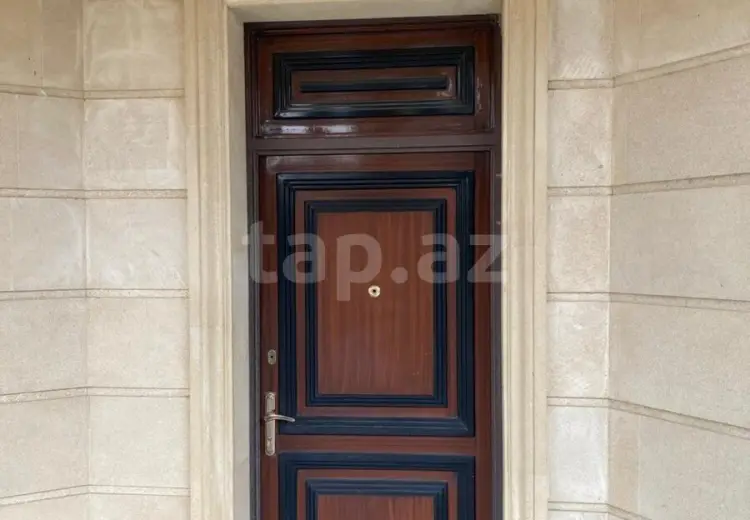 8 otaqlı mənzil , Bakı