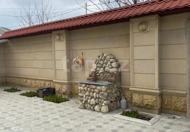 8 otaqlı mənzil , Bakı