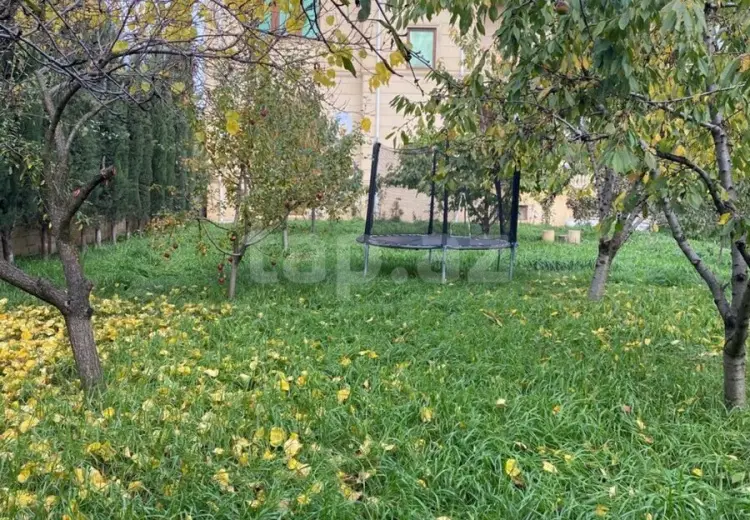 8 otaqlı mənzil , Bakı
