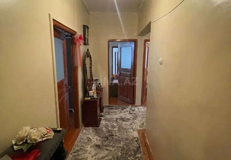 5 otaqlı mənzil Satılır, Gəncə