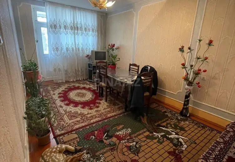 5 otaqlı mənzil Satılır, Gəncə