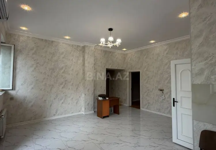 110 m² Obyekt / Ofis Satılır, Laçın