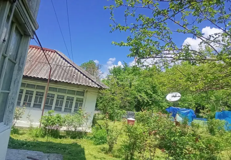 6 otaqlı mənzil , Şəki