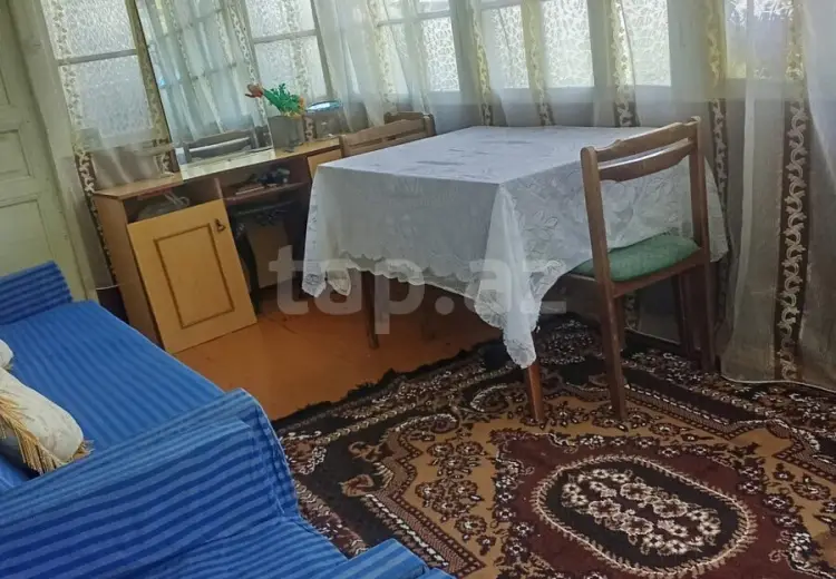 6 otaqlı mənzil , Şəki