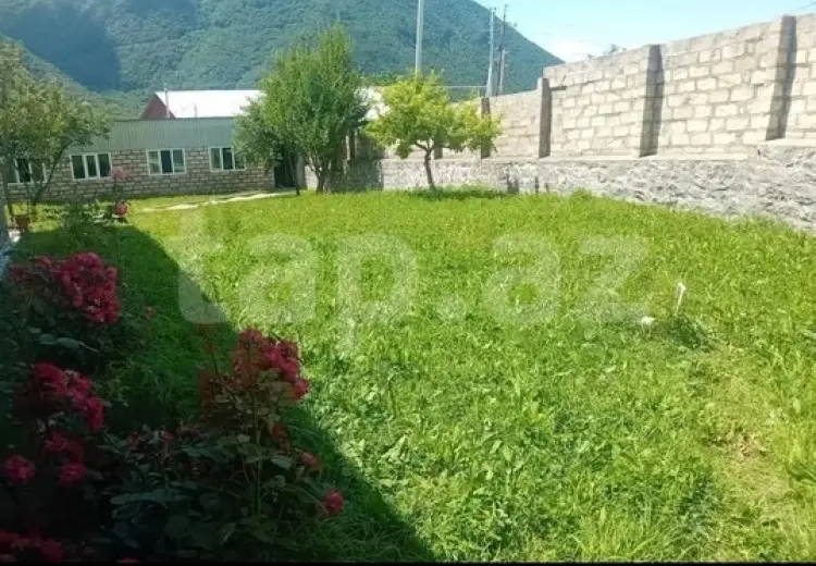 4 otaqlı mənzil , Şəki