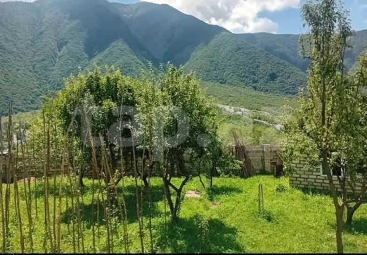4 otaqlı mənzil , Şəki