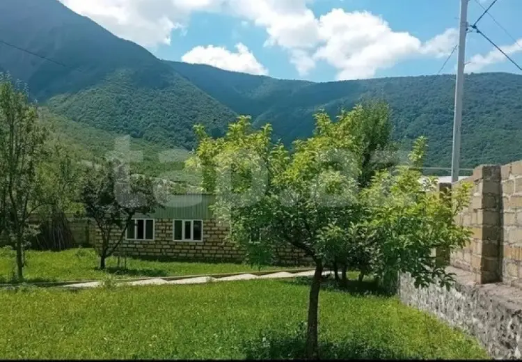 4 otaqlı mənzil , Şəki