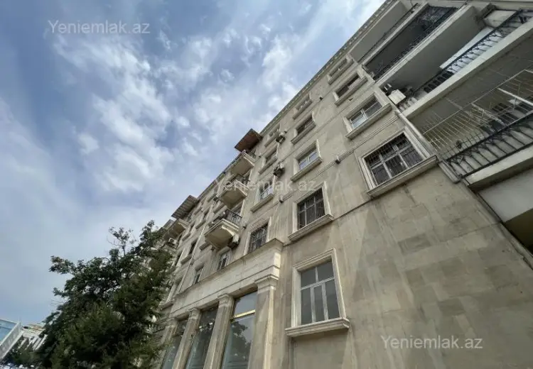 3 000 AZN - 3 otaqlı mənzil Kirayə (aylıq), Nəsimi, Bakı
