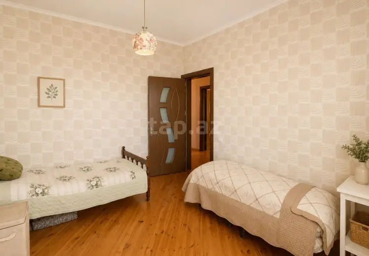 5 otaqlı mənzil , Bakı