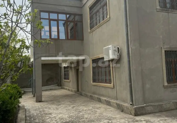 8 otaqlı mənzil , Bakı