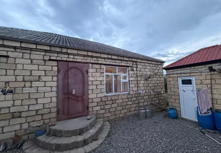 4 otaqlı mənzil , Quba