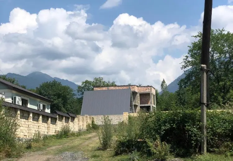 10 sot Torpaq Satılır, Qəbələ