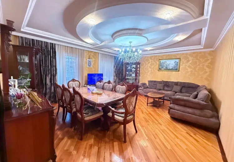 5 otaqlı mənzil , Bakı