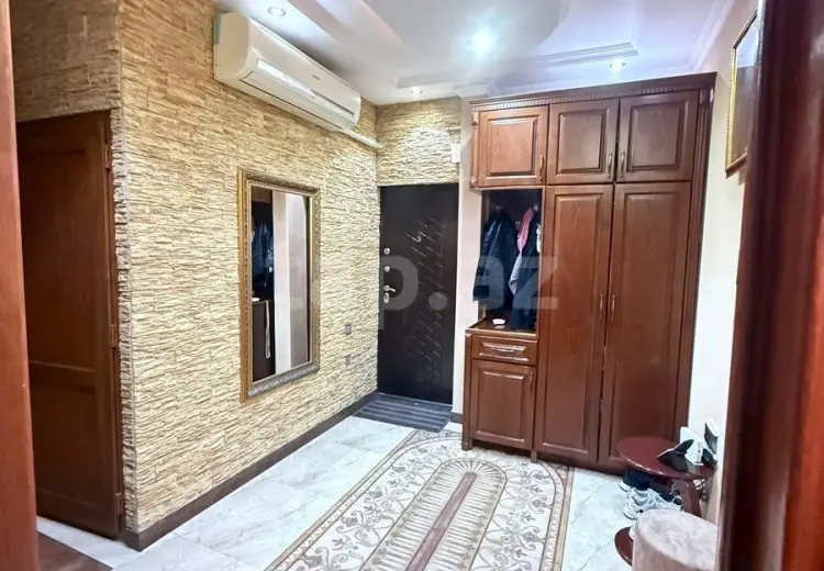 5 otaqlı mənzil , Bakı