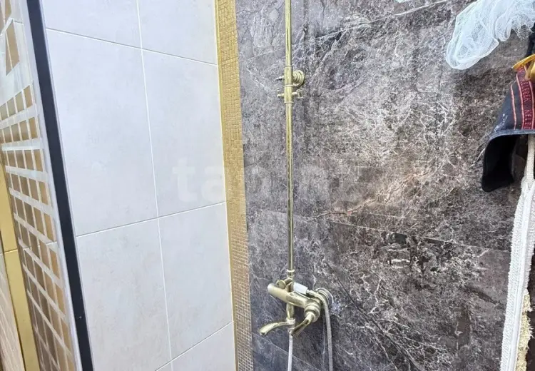 5 otaqlı mənzil , Bakı