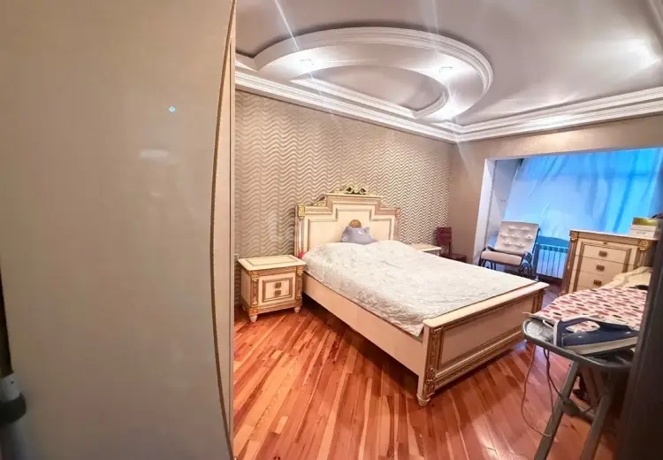5 otaqlı mənzil , Bakı