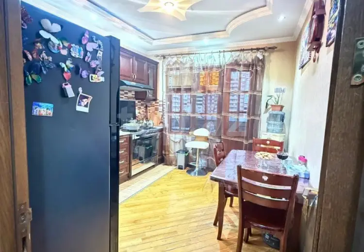 5 otaqlı mənzil , Bakı