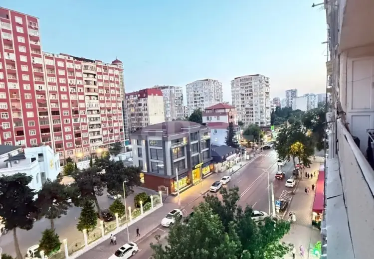 5 otaqlı mənzil , Bakı