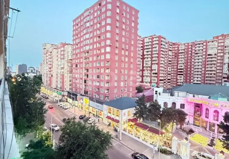 5 otaqlı mənzil , Bakı
