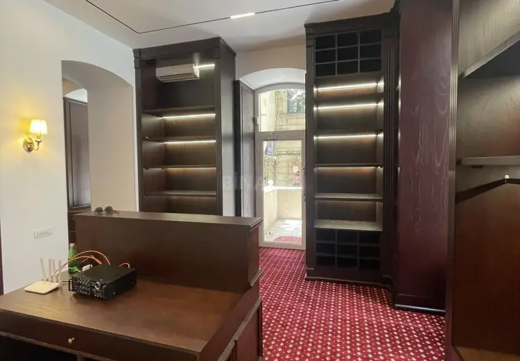 100 m² Obyekt / Ofis Satılır, Nəsimi, Bakı