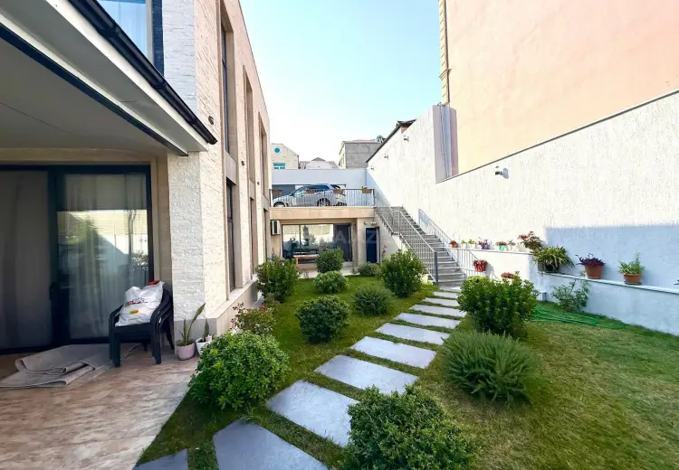 8 otaqlı mənzil Satılır, Badamdar qəs., Səbail, Bakı