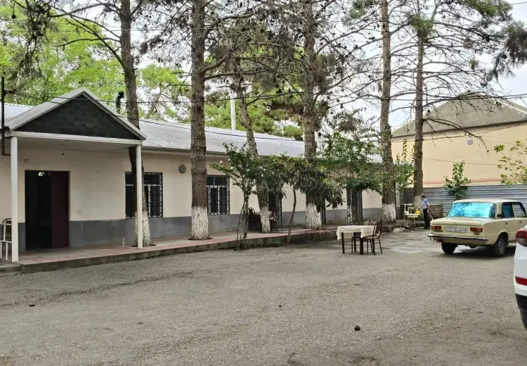 133 m² Obyekt / Ofis Satılır, Şəmkir