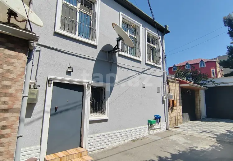 4 otaqlı mənzil , Bakı